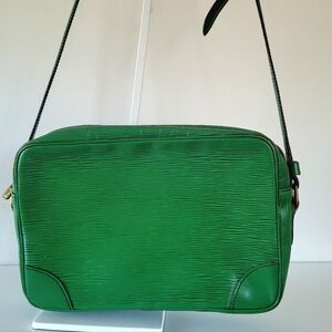 Louis Vuitton Green Epi Trocadero27